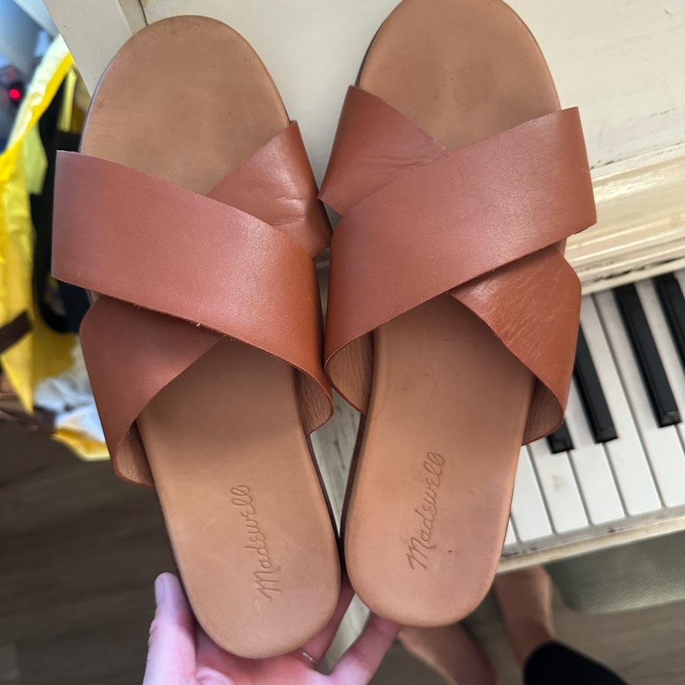 Madewell leather cross strap sandals size 10